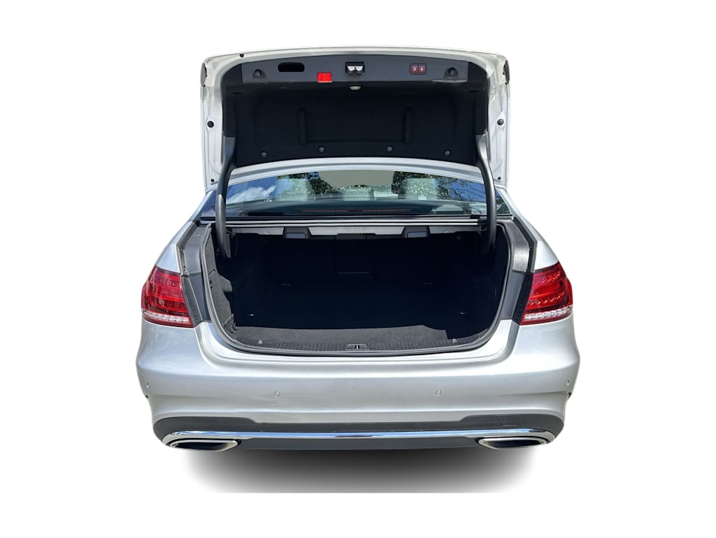 Thumbnail: 2016 Mercedes-Benz E-Class - 17