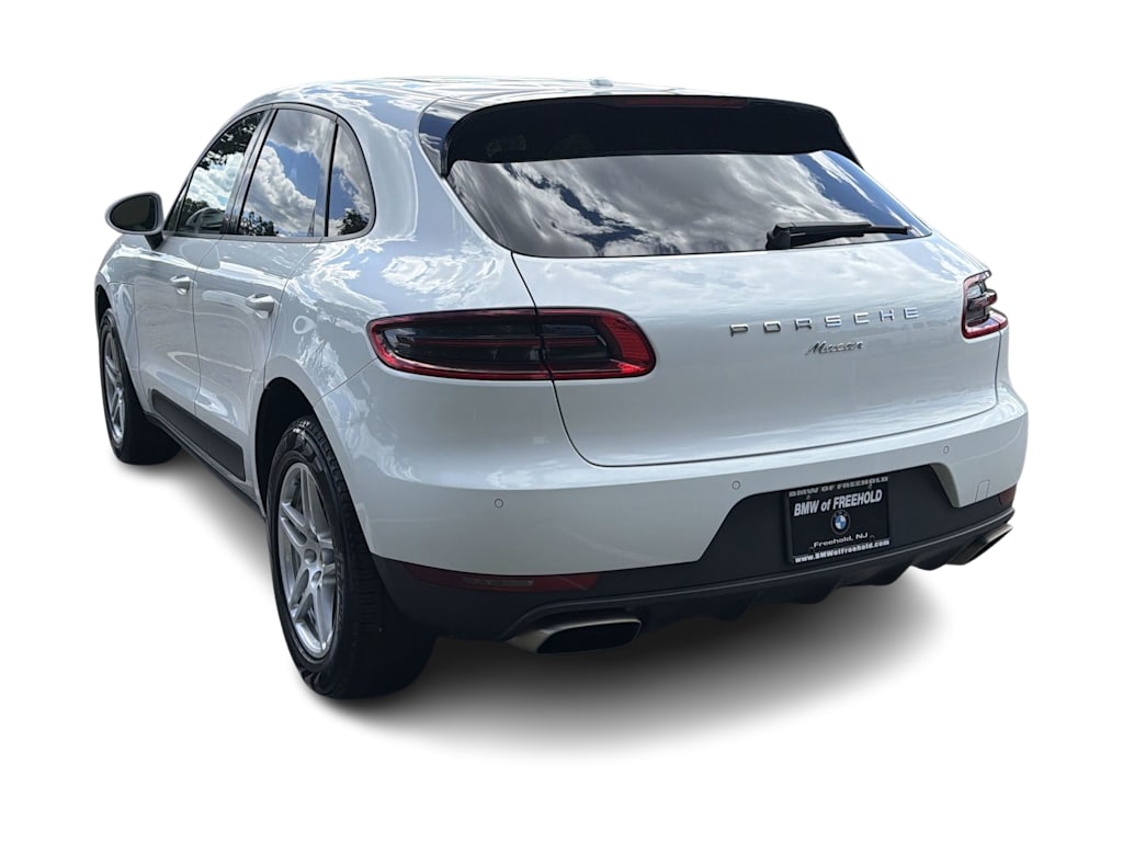 Thumbnail: 2017 Porsche Macan - 25