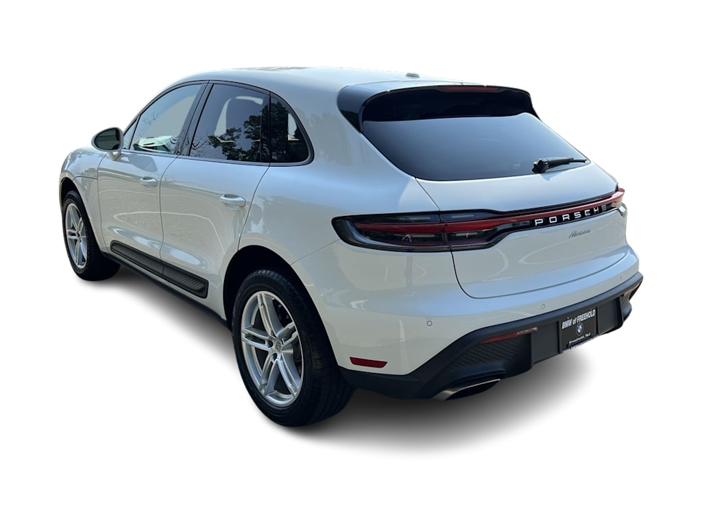 Thumbnail: 2022 Porsche Macan - 23