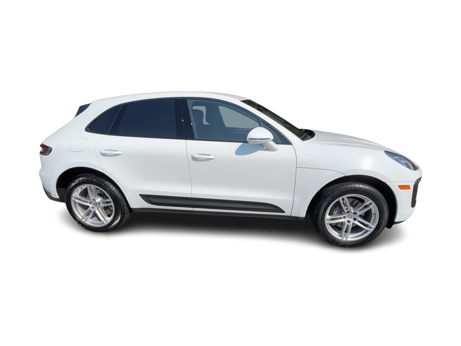 Thumbnail: 2022 Porsche Macan - 21