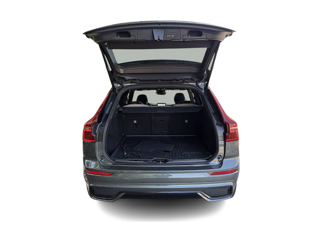 Thumbnail: 2026 Volvo XC60 - 18