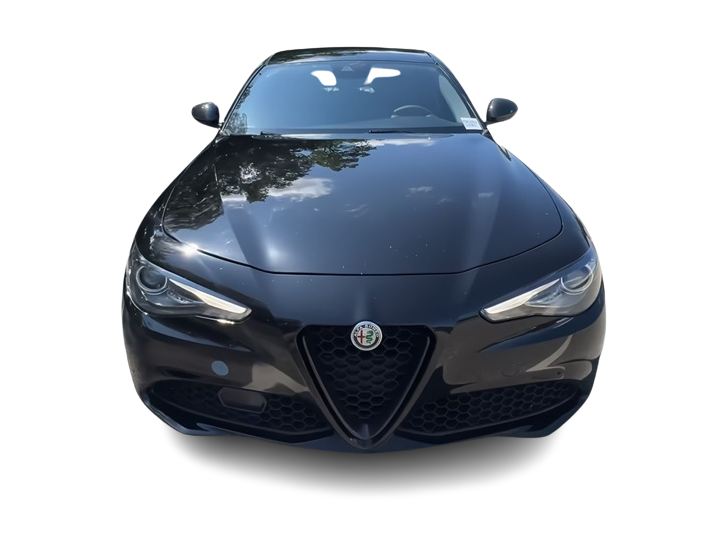 Thumbnail: 2020 Alfa Romeo Giulia - 18