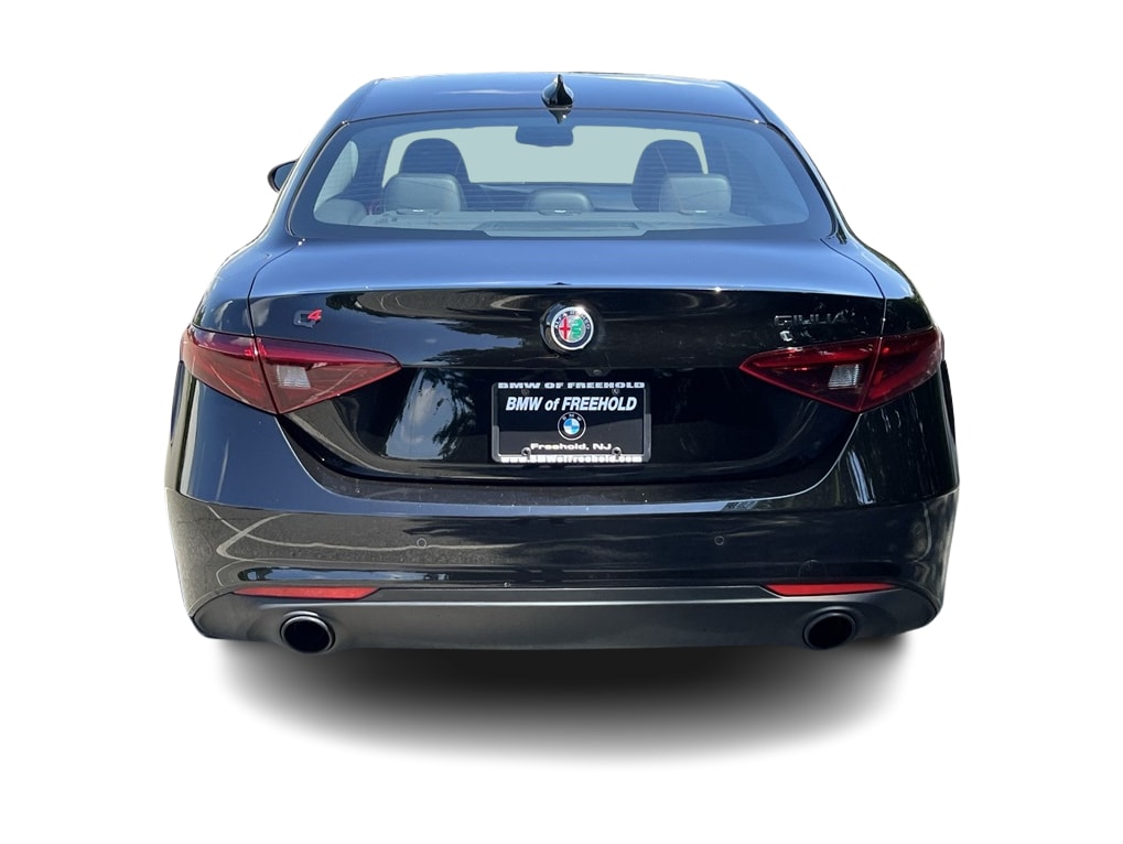 Thumbnail: 2020 Alfa Romeo Giulia - 5