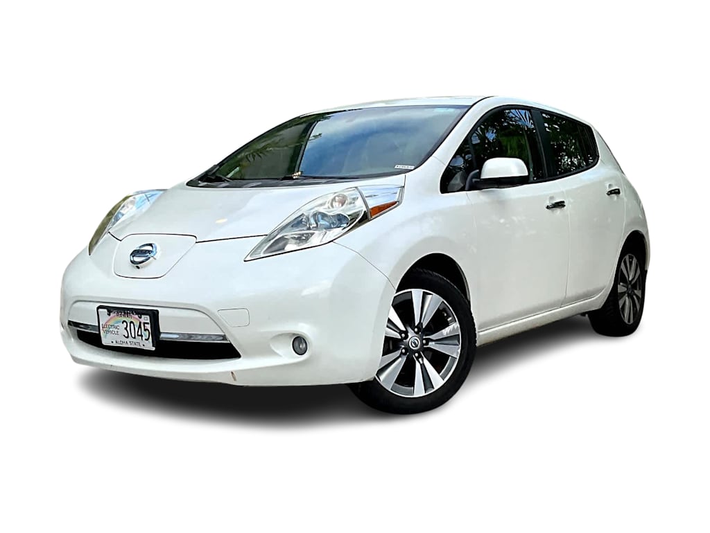 Used 2013 Nissan LEAF SL with VIN 1N4AZ0CP2DC402020 for sale in Waukesha, WI
