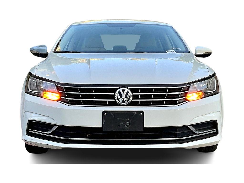 Thumbnail: 2017 Volkswagen Passat - 6