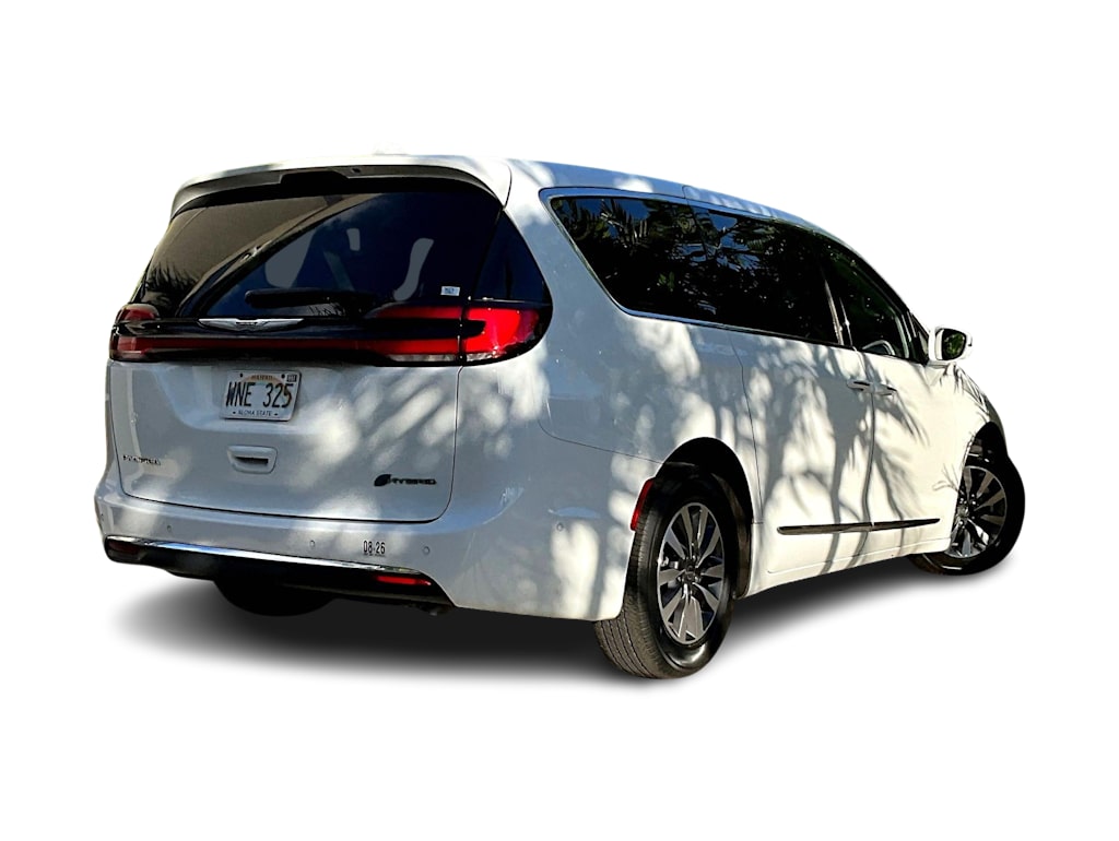 Thumbnail: 2022 Chrysler Pacifica - 23