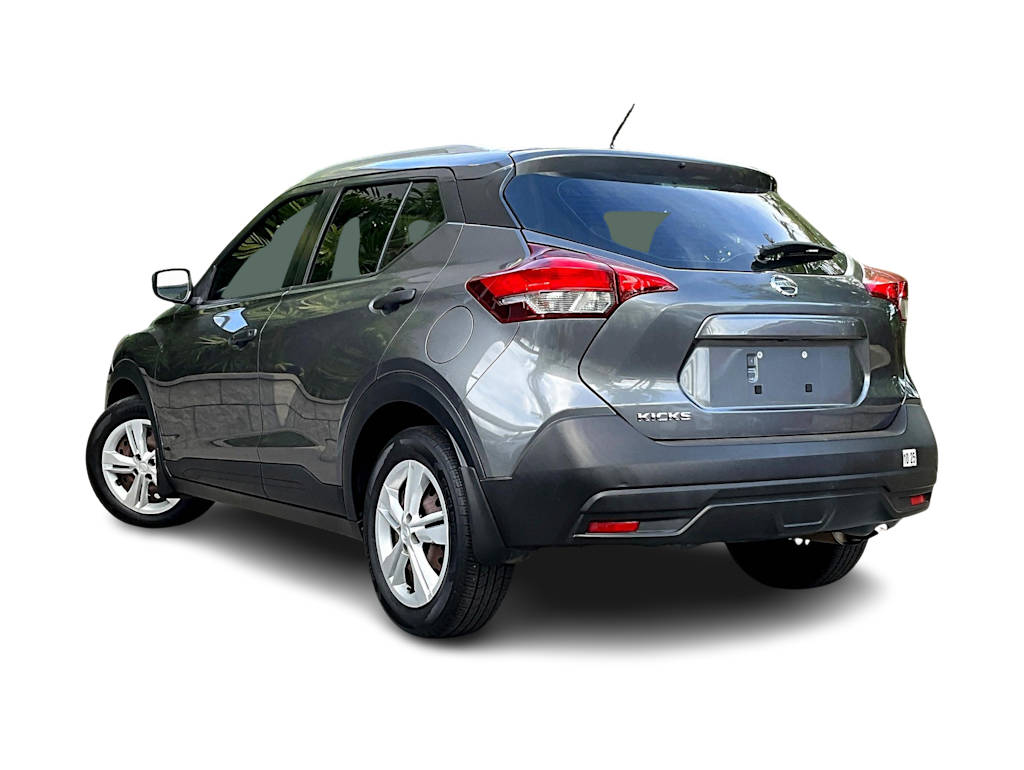 Thumbnail: 2019 Nissan Kicks - 4