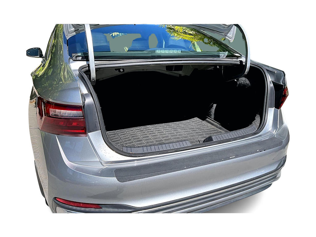 Thumbnail: 2022 Volkswagen Jetta - 19