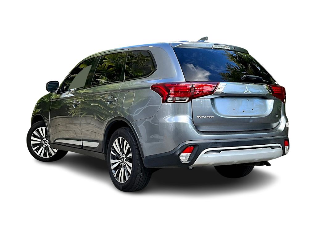 Thumbnail: 2020 Mitsubishi Outlander - 4