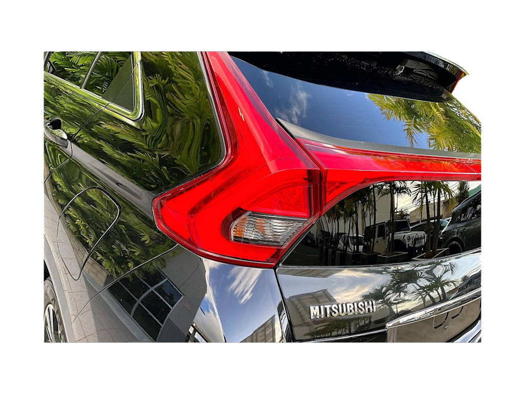 Thumbnail: 2018 Mitsubishi Eclipse Cross - 32