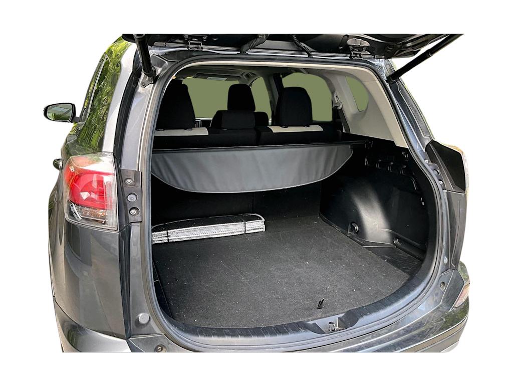 Thumbnail: 2018 Toyota RAV4 - 19