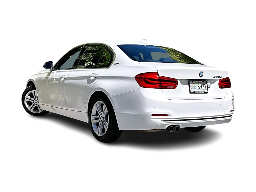 Thumbnail: 2017 BMW 3 Series - 4