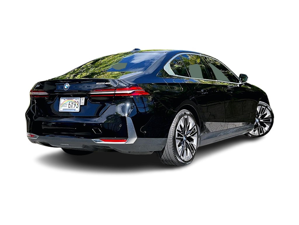 Thumbnail: 2024 BMW i5 - 24