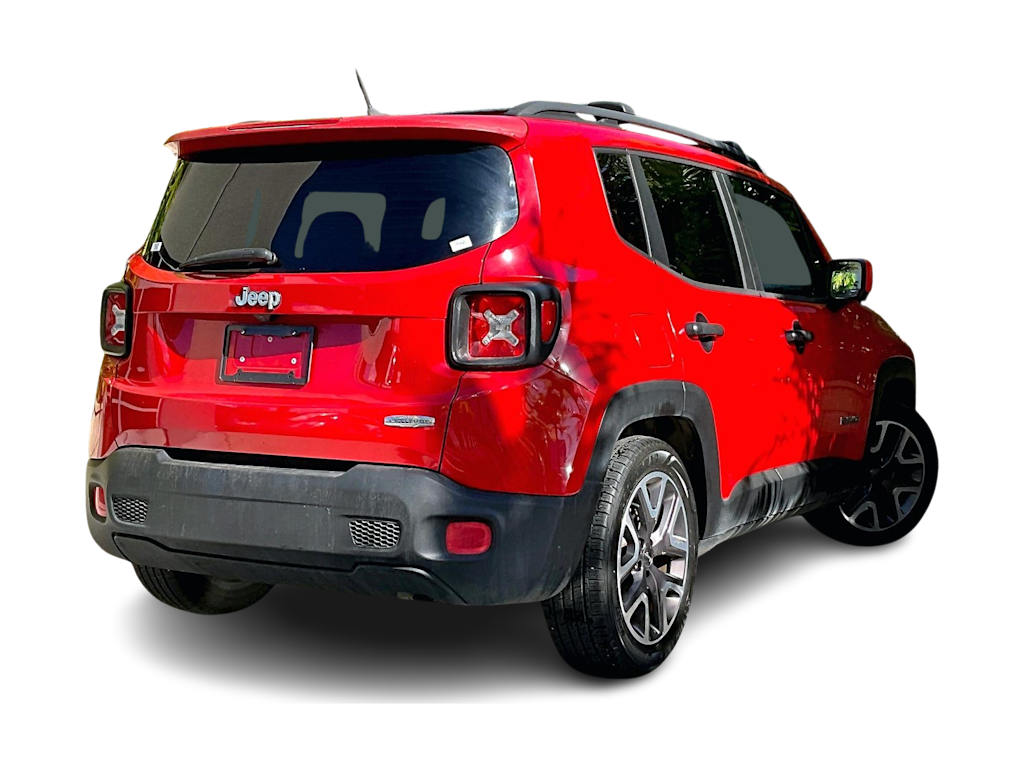 Thumbnail: 2015 Jeep Renegade - 23