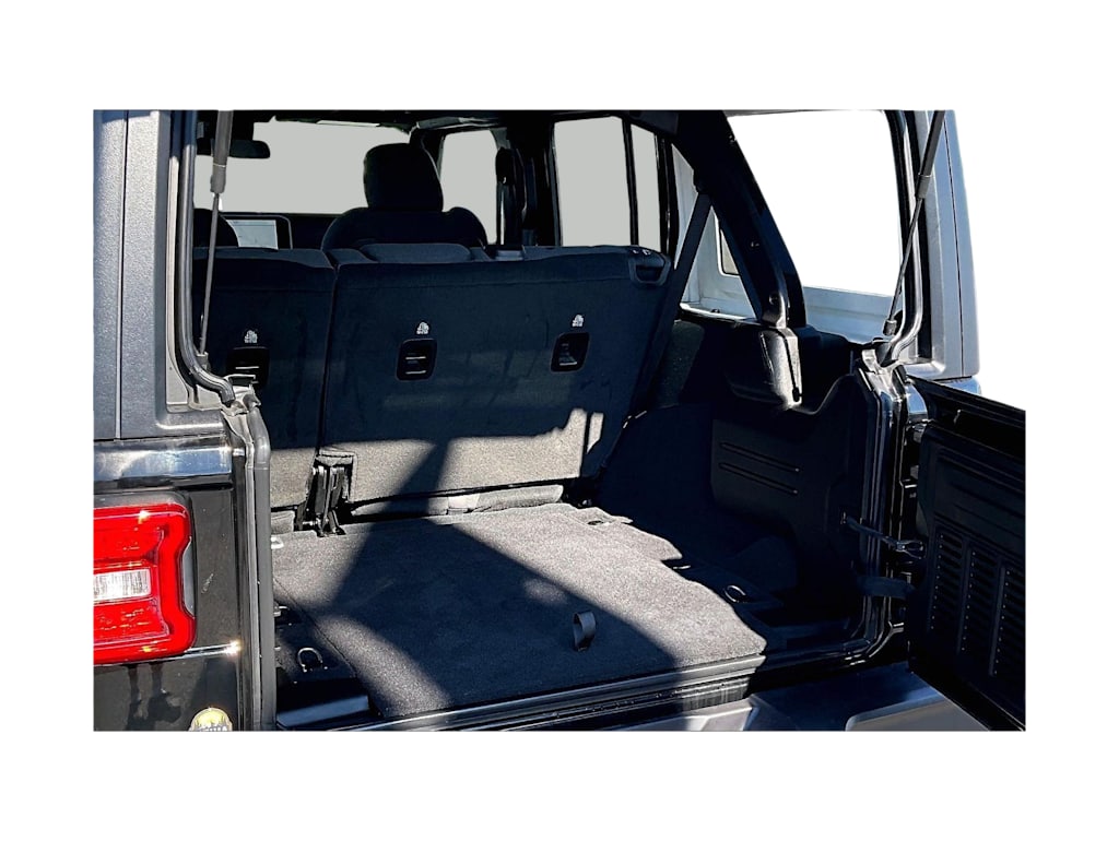 Thumbnail: 2025 Jeep Wrangler - 18