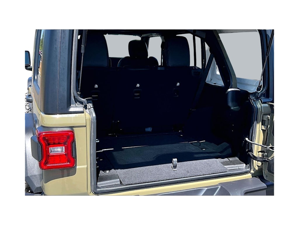Thumbnail: 2025 Jeep Wrangler - 17
