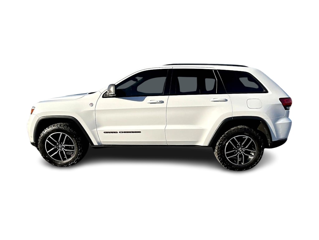 Thumbnail: 2017 Jeep Grand Cherokee - 3
