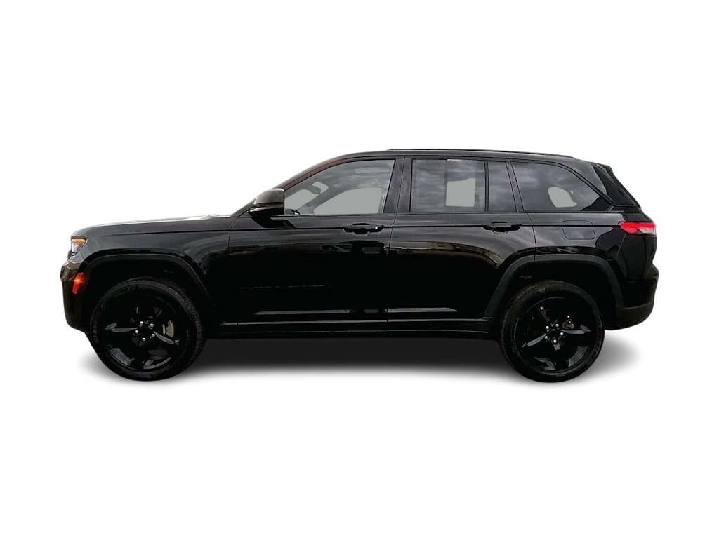Thumbnail: 2023 Jeep Grand Cherokee - 3