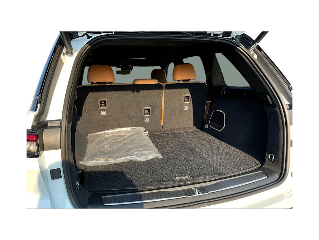 Thumbnail: 2025 Jeep Grand Cherokee - 18