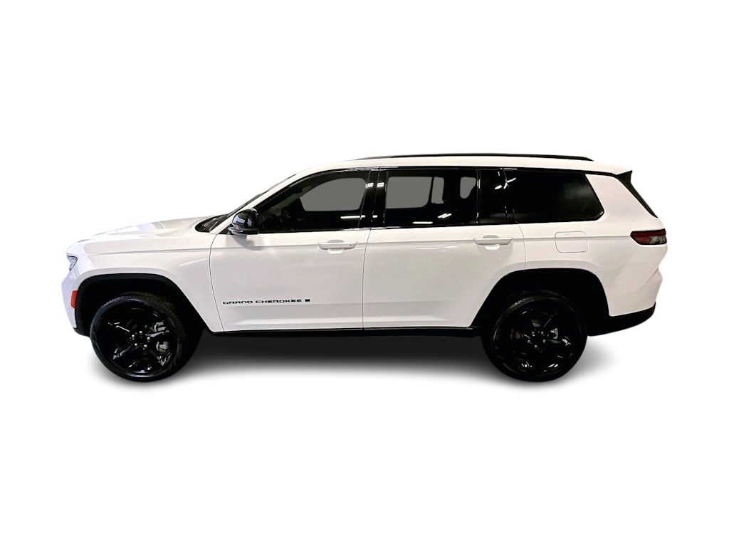 Thumbnail: 2023 Jeep Grand Cherokee L - 3