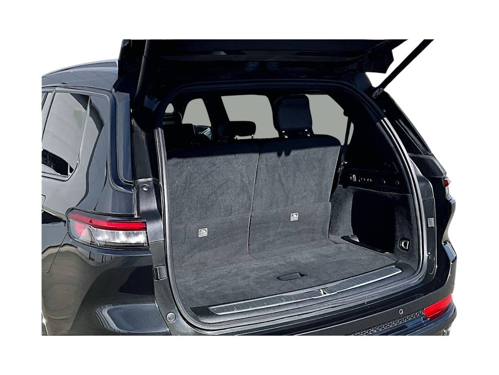 Thumbnail: 2023 Jeep Grand Cherokee L - 18