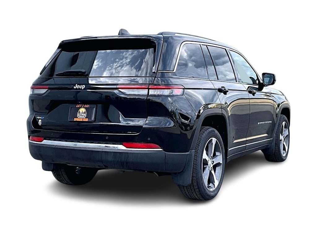 Thumbnail: 2022 Jeep Grand Cherokee - 23