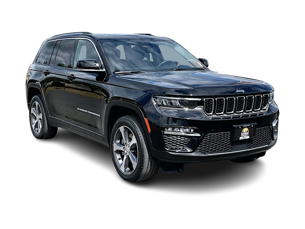 Thumbnail: 2022 Jeep Grand Cherokee - 22