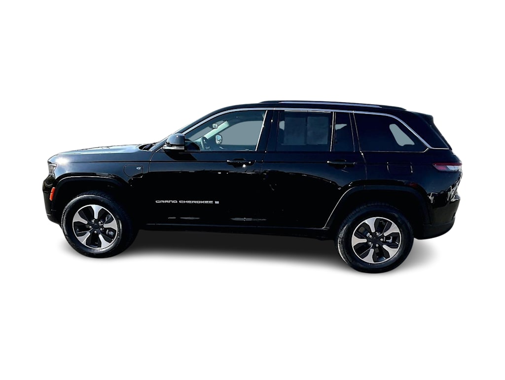 Thumbnail: 2023 Jeep Grand Cherokee - 3
