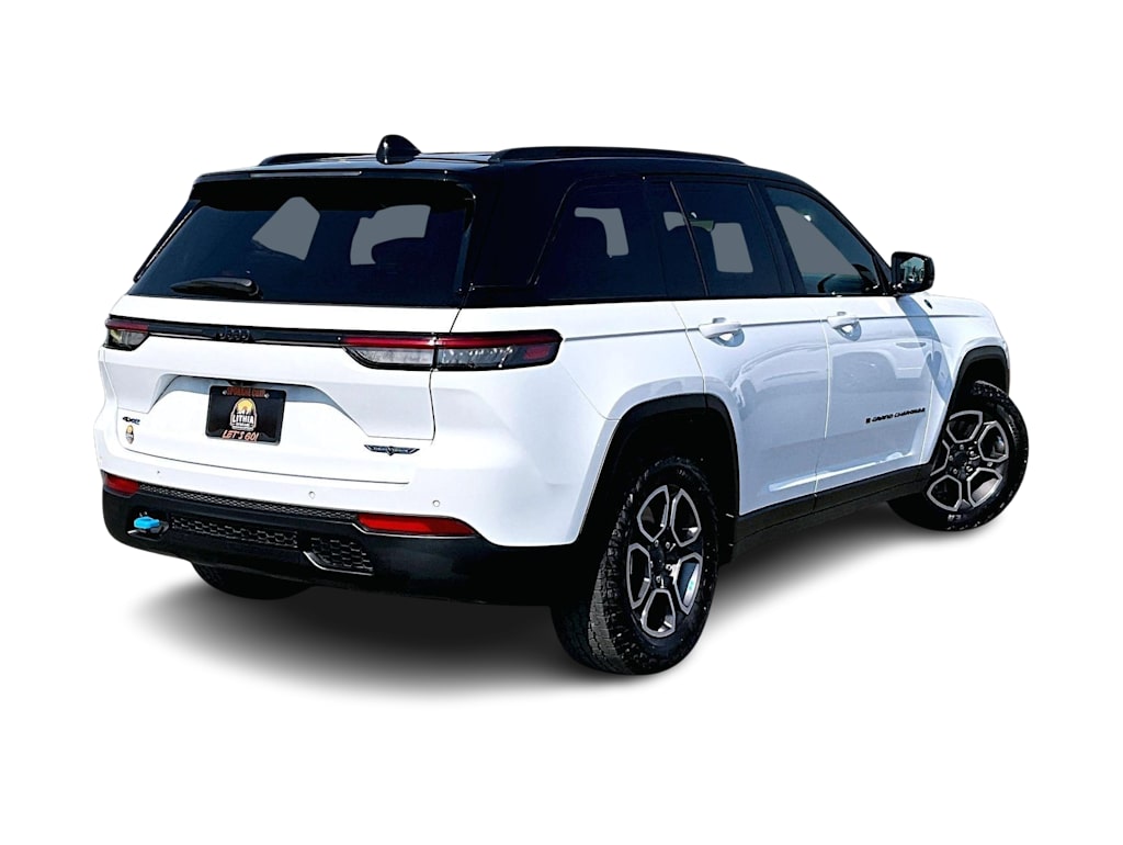Thumbnail: 2022 Jeep Grand Cherokee - 24