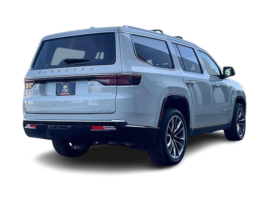 Thumbnail: 2022 Jeep Wagoneer - 24