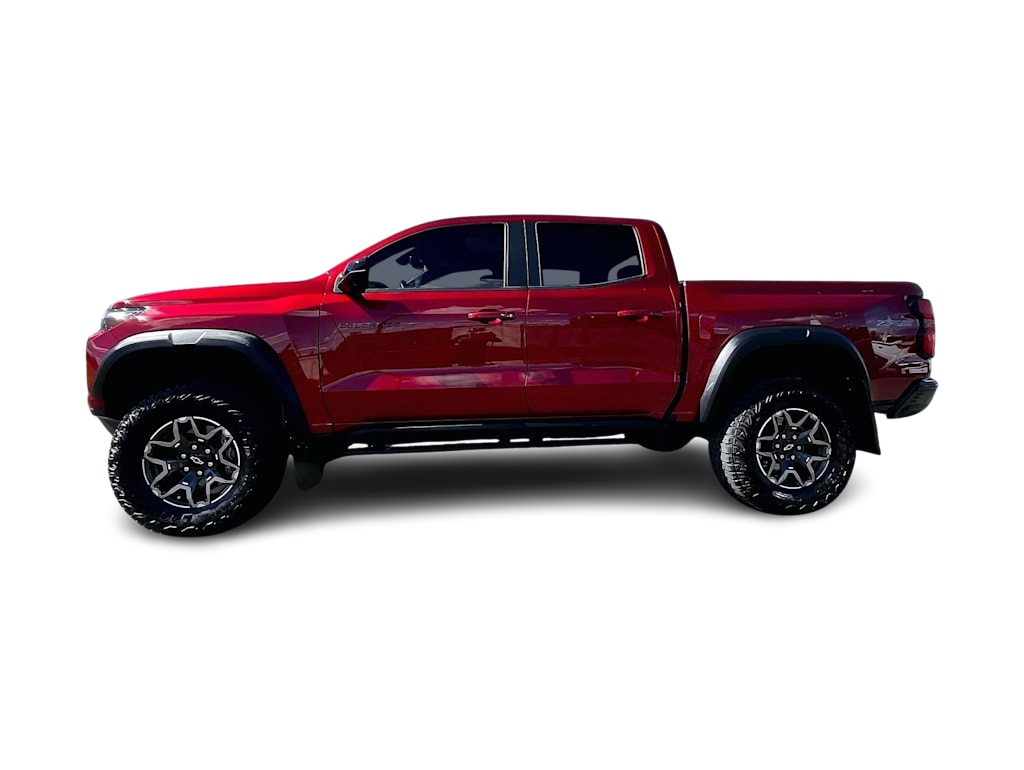 Thumbnail: 2023 Chevrolet Colorado - 3