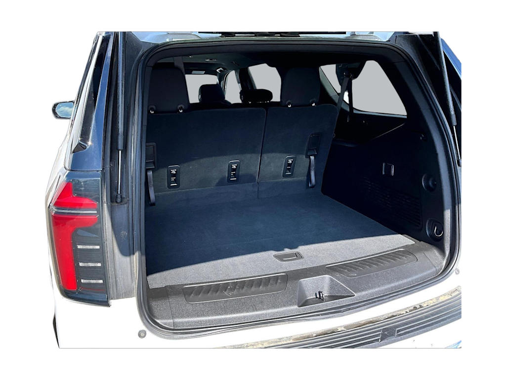 Thumbnail: 2025 Chevrolet Suburban - 18