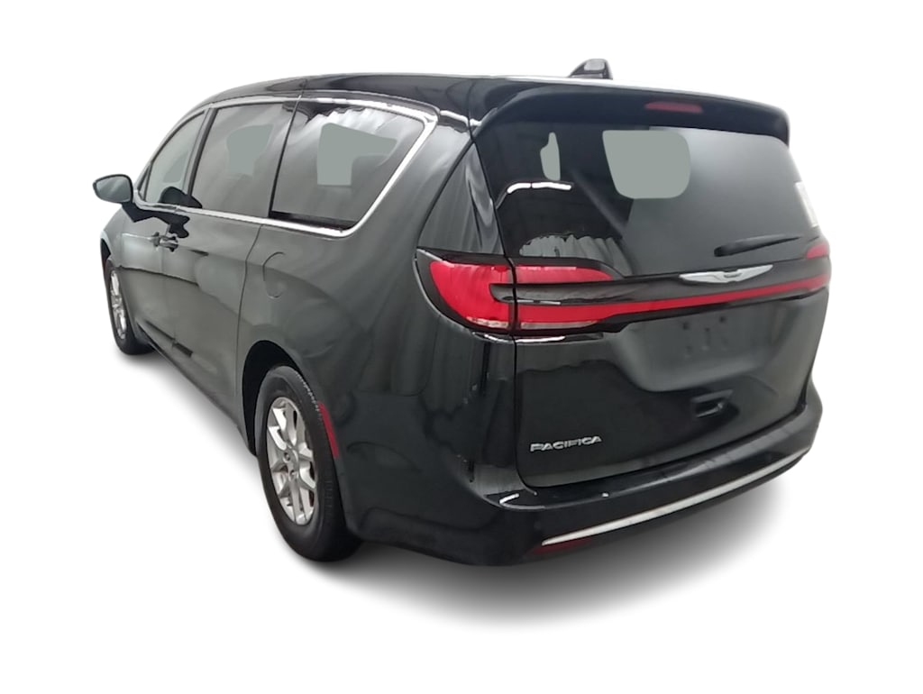 Thumbnail: 2025 Chrysler Pacifica - 3