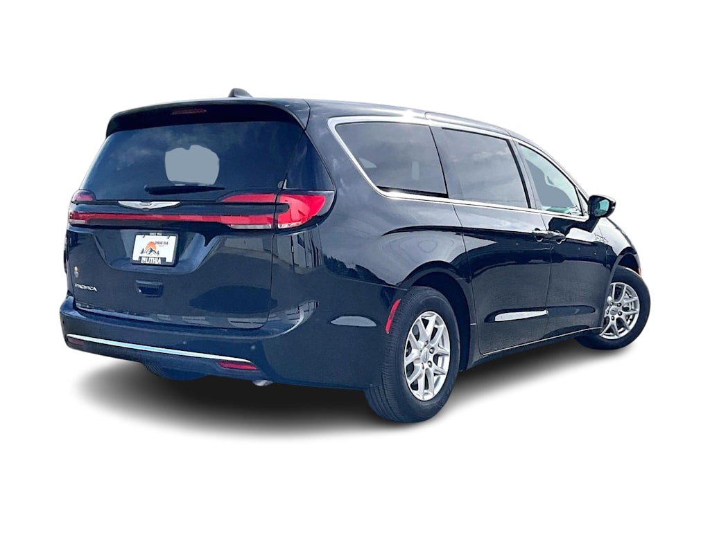 Thumbnail: 2025 Chrysler Pacifica - 23