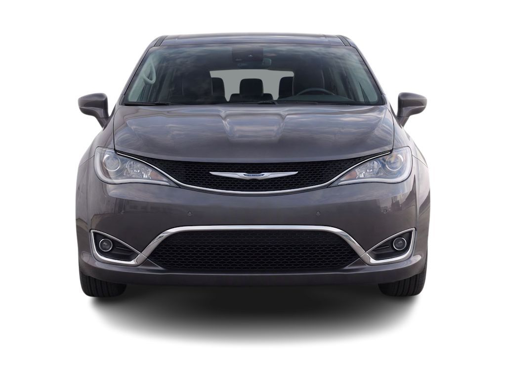 Thumbnail: 2017 Chrysler Pacifica - 4