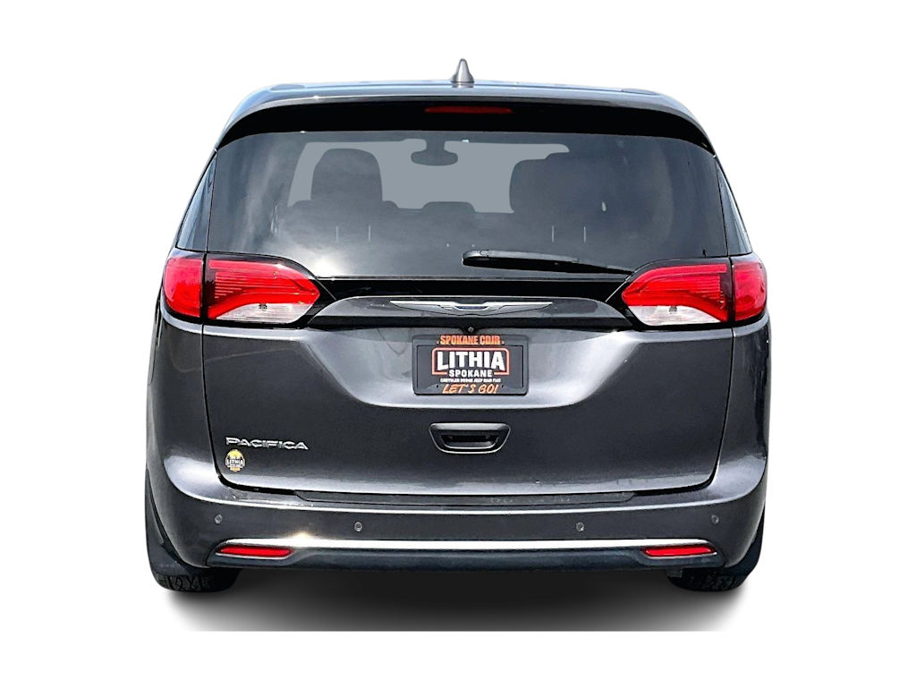 Thumbnail: 2017 Chrysler Pacifica - 5
