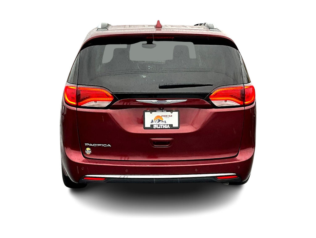 Thumbnail: 2018 Chrysler Pacifica - 4