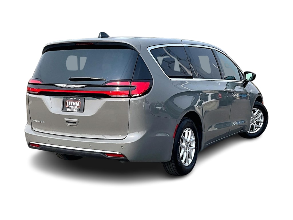 Thumbnail: 2025 Chrysler Pacifica - 23