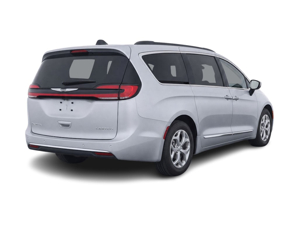 Thumbnail: 2023 Chrysler Pacifica - 7