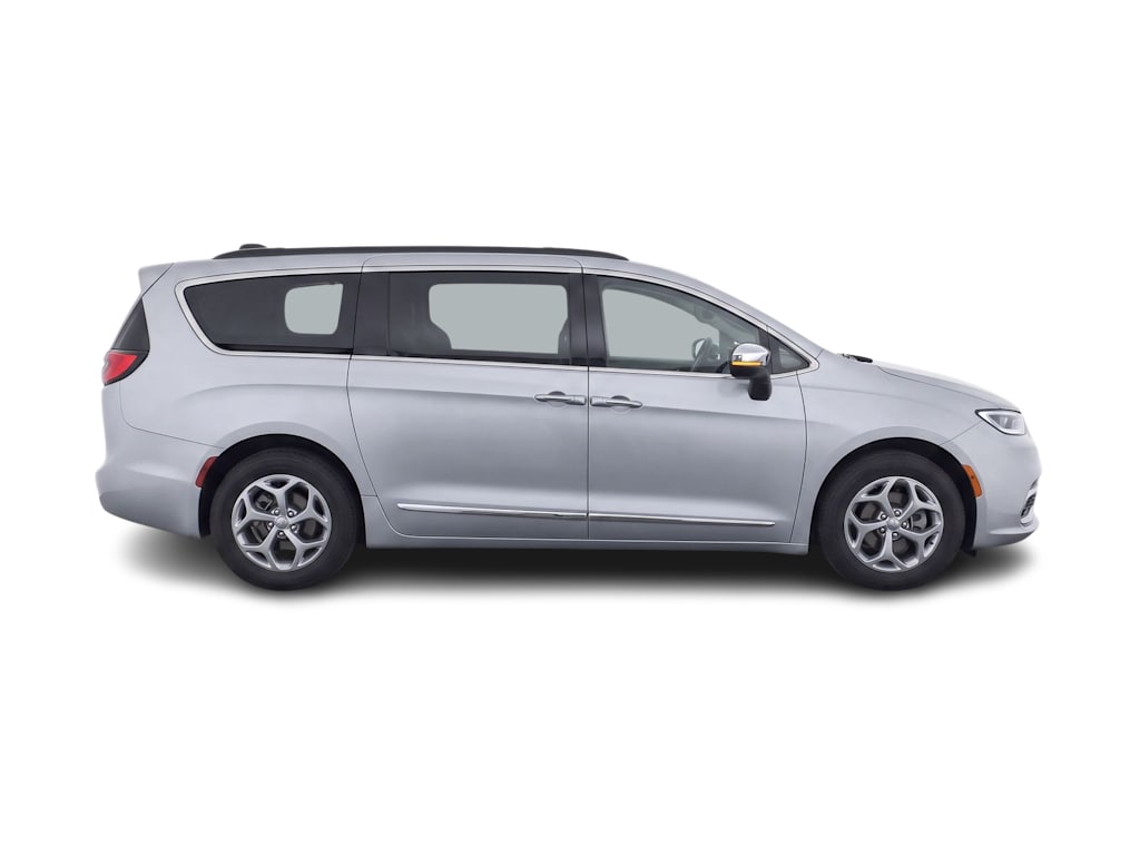Thumbnail: 2023 Chrysler Pacifica - 8