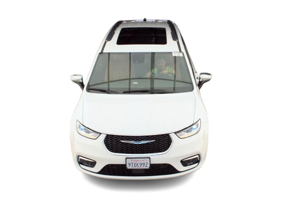 Thumbnail: 2025 Chrysler Pacifica - 3