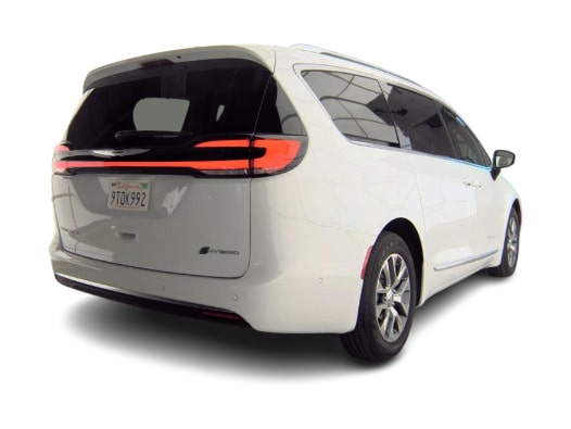 Thumbnail: 2025 Chrysler Pacifica - 8