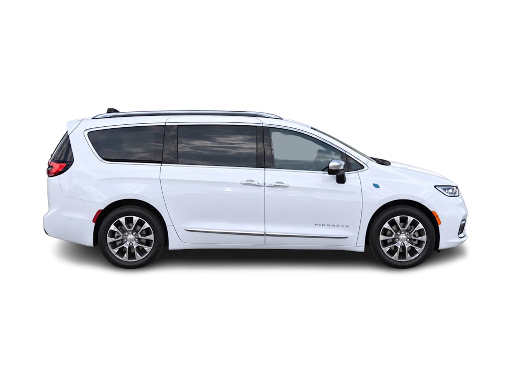 Thumbnail: 2025 Chrysler Pacifica - 8
