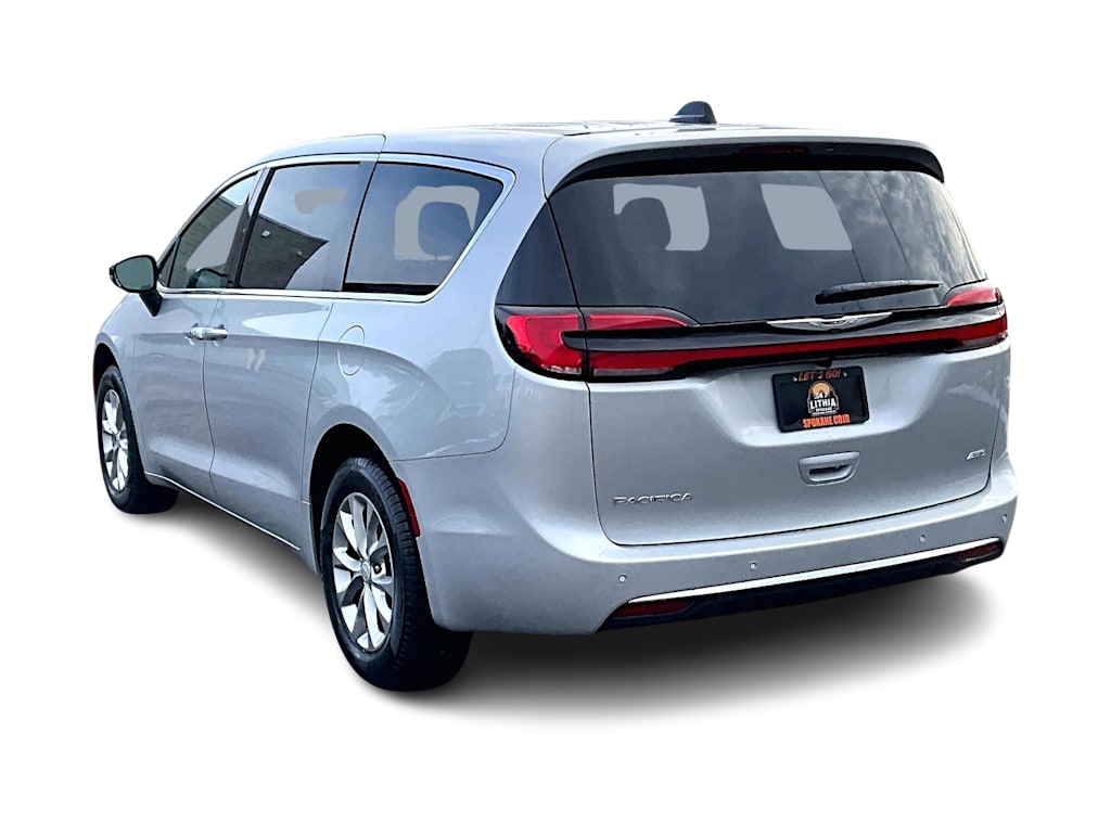 Thumbnail: 2026 Chrysler Pacifica - 4