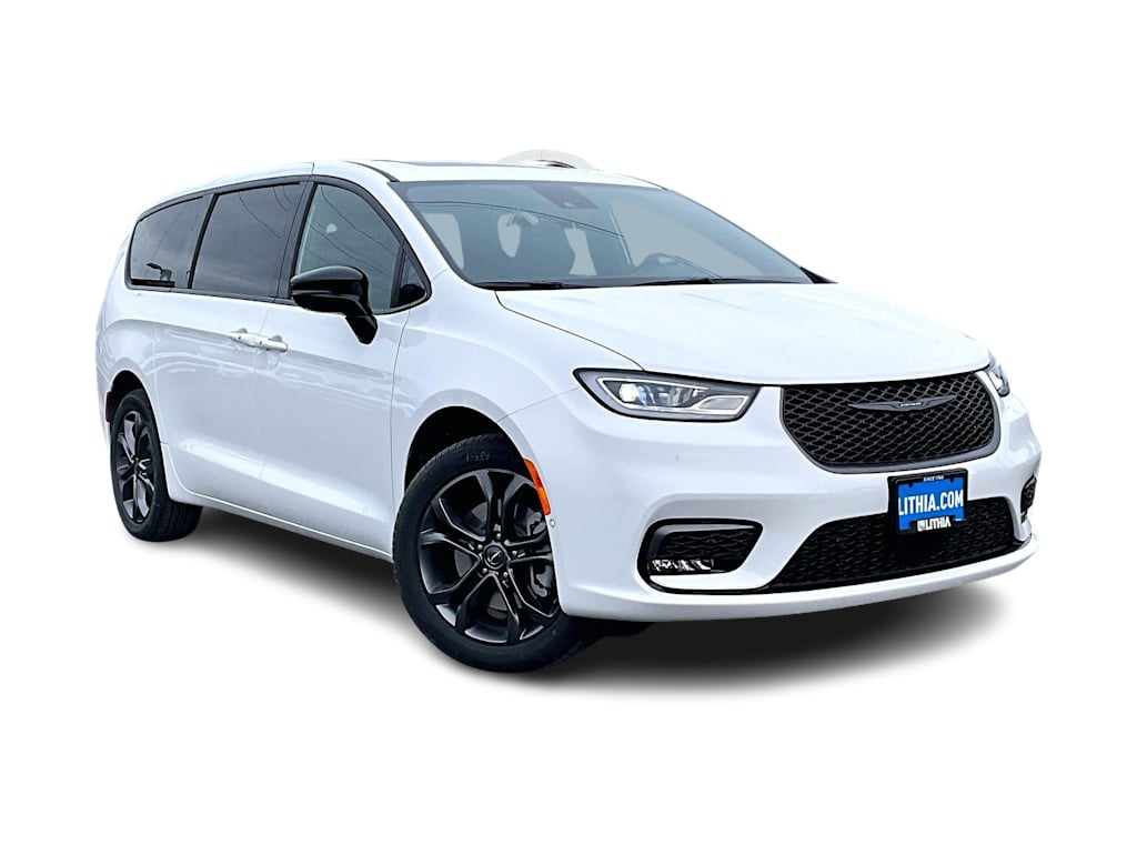 Thumbnail: 2026 Chrysler Pacifica - 22