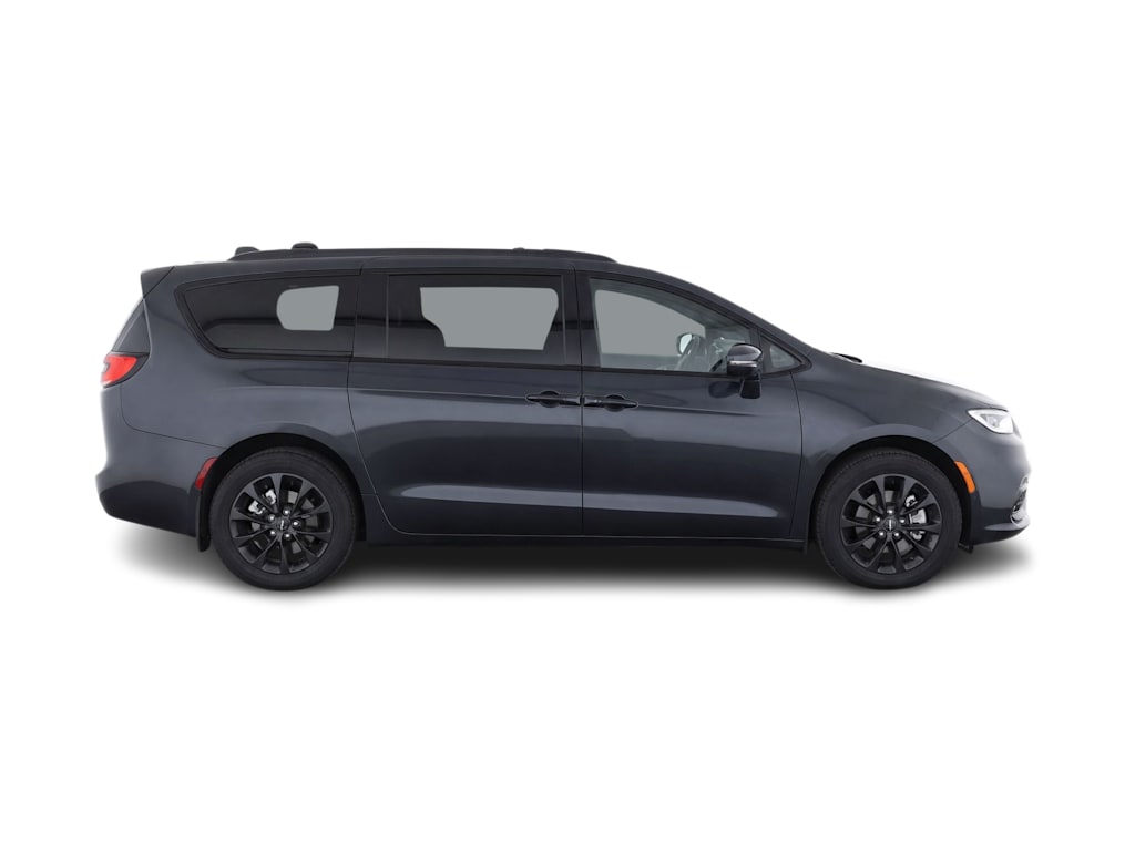Thumbnail: 2021 Chrysler Pacifica - 8