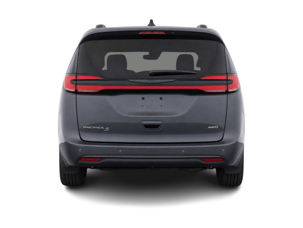 Thumbnail: 2021 Chrysler Pacifica - 3