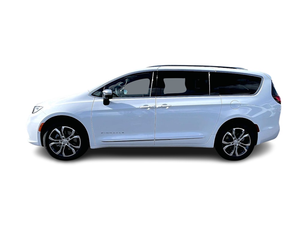 Thumbnail: 2026 Chrysler Pacifica - 3