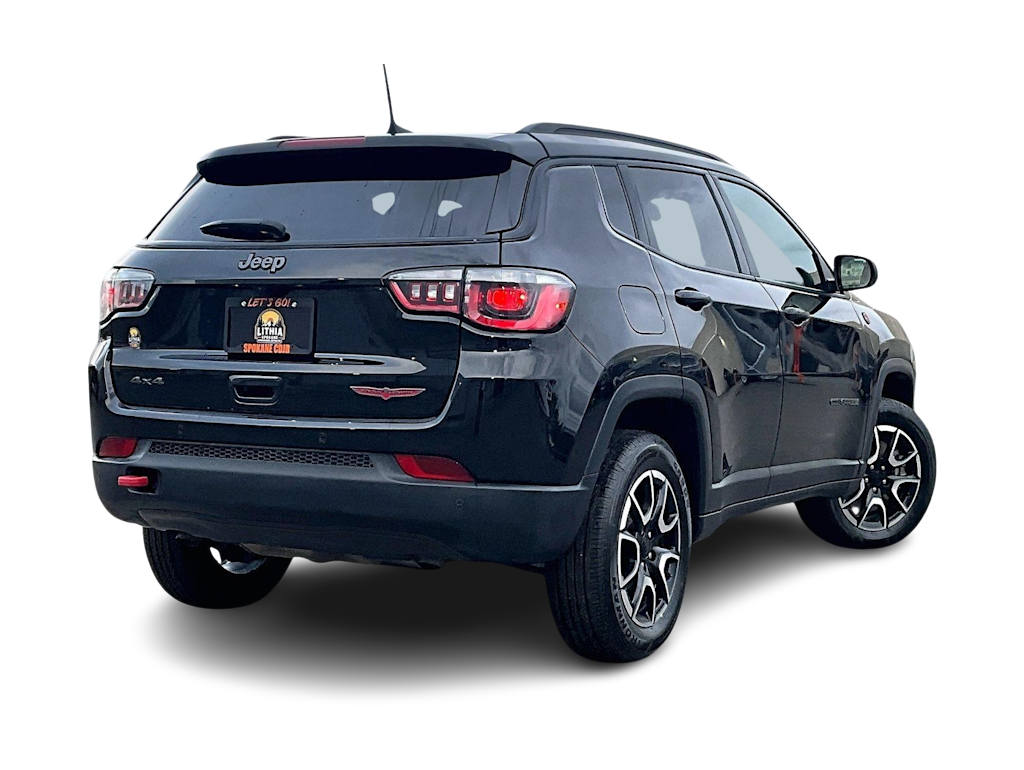 Thumbnail: 2024 Jeep Compass - 24