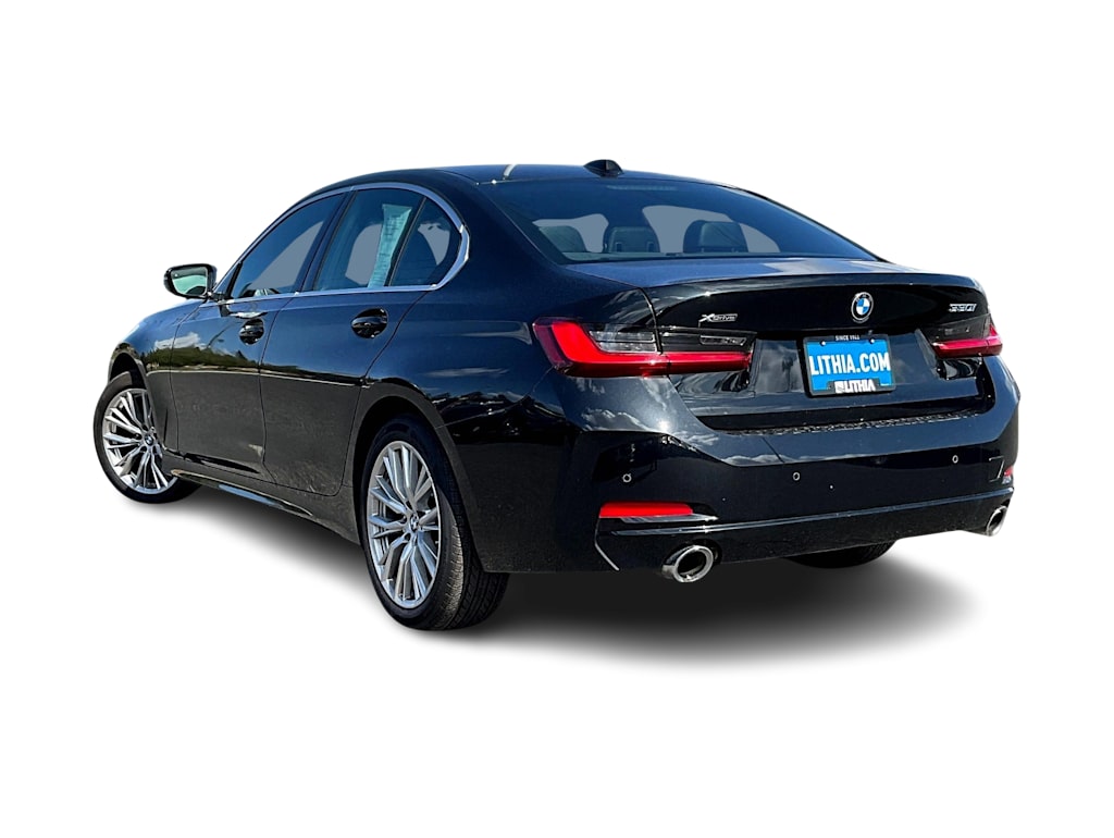 Thumbnail: 2024 BMW 3 Series - 3